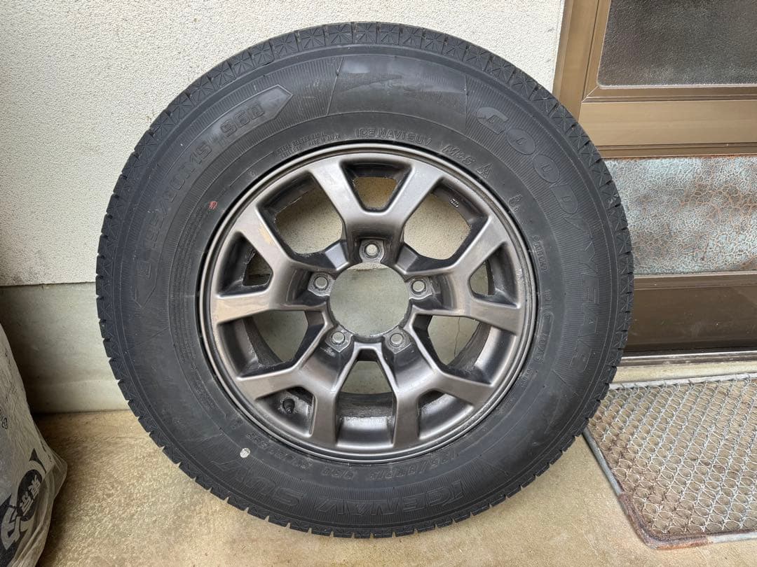 ジムニーシエラ JB74 15インチ スタッドレスタイヤ ホイールセット 4本