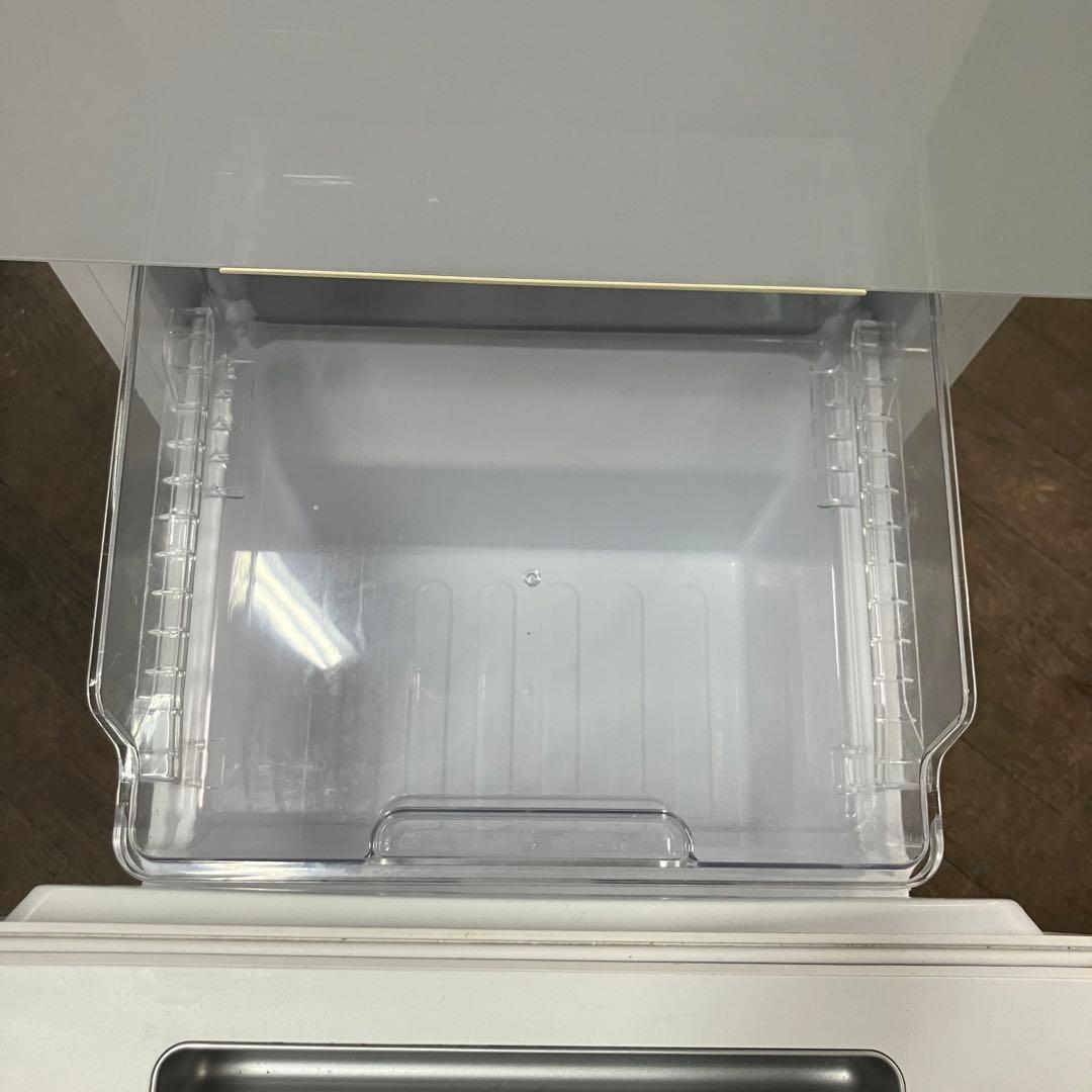 244 SHARP 最新モデル2021年製　ガラスパネル　2ドア冷蔵庫　152L