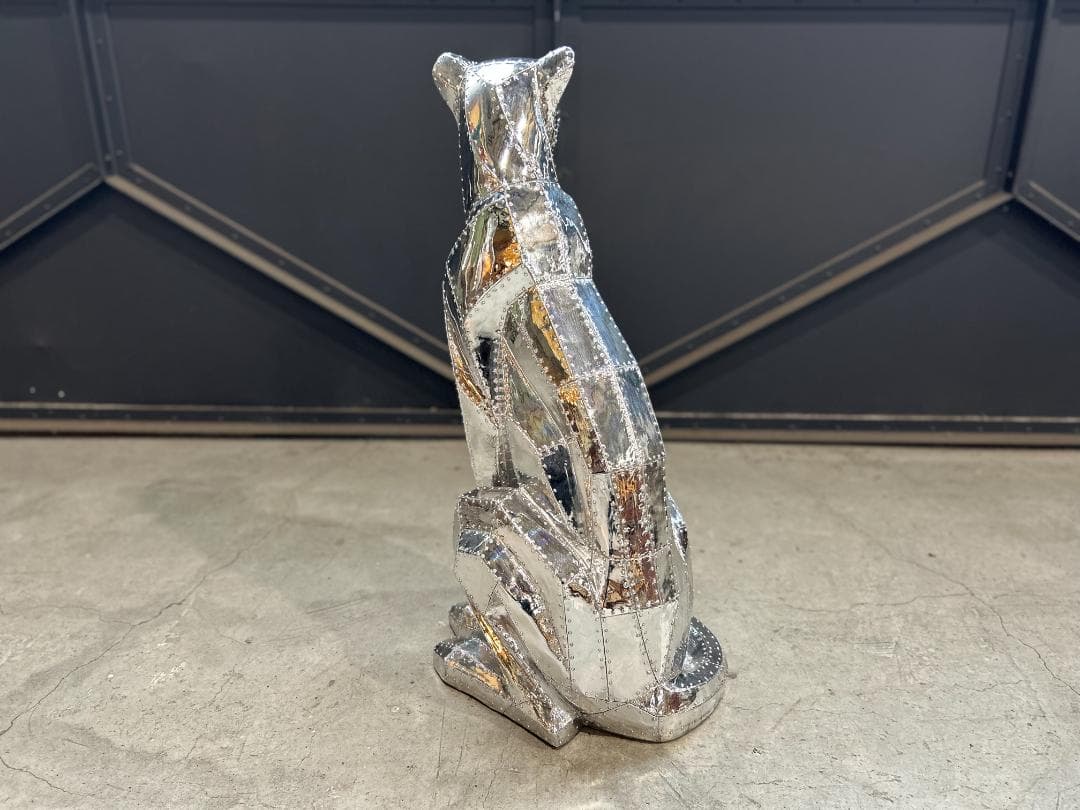 カレ / KARE｜シッティングキャットリベットクローム｜シルバー