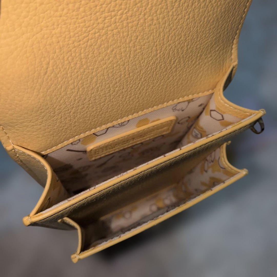 新品　SamanthaThavasa　くまのプーさん　スマホショルダー　バッグ