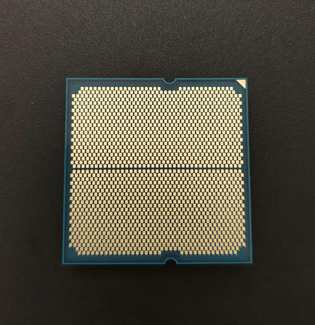 Ryzen7 9700X CPU本体のみ