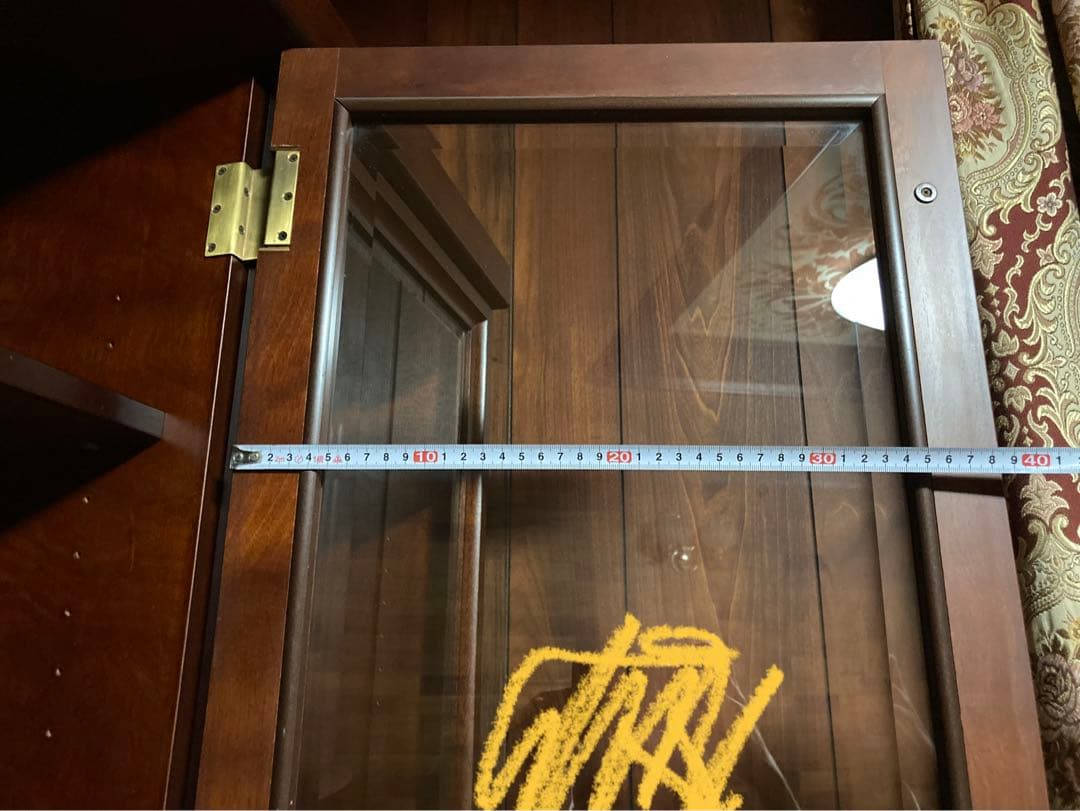 ダークブラウン木製キャビネット