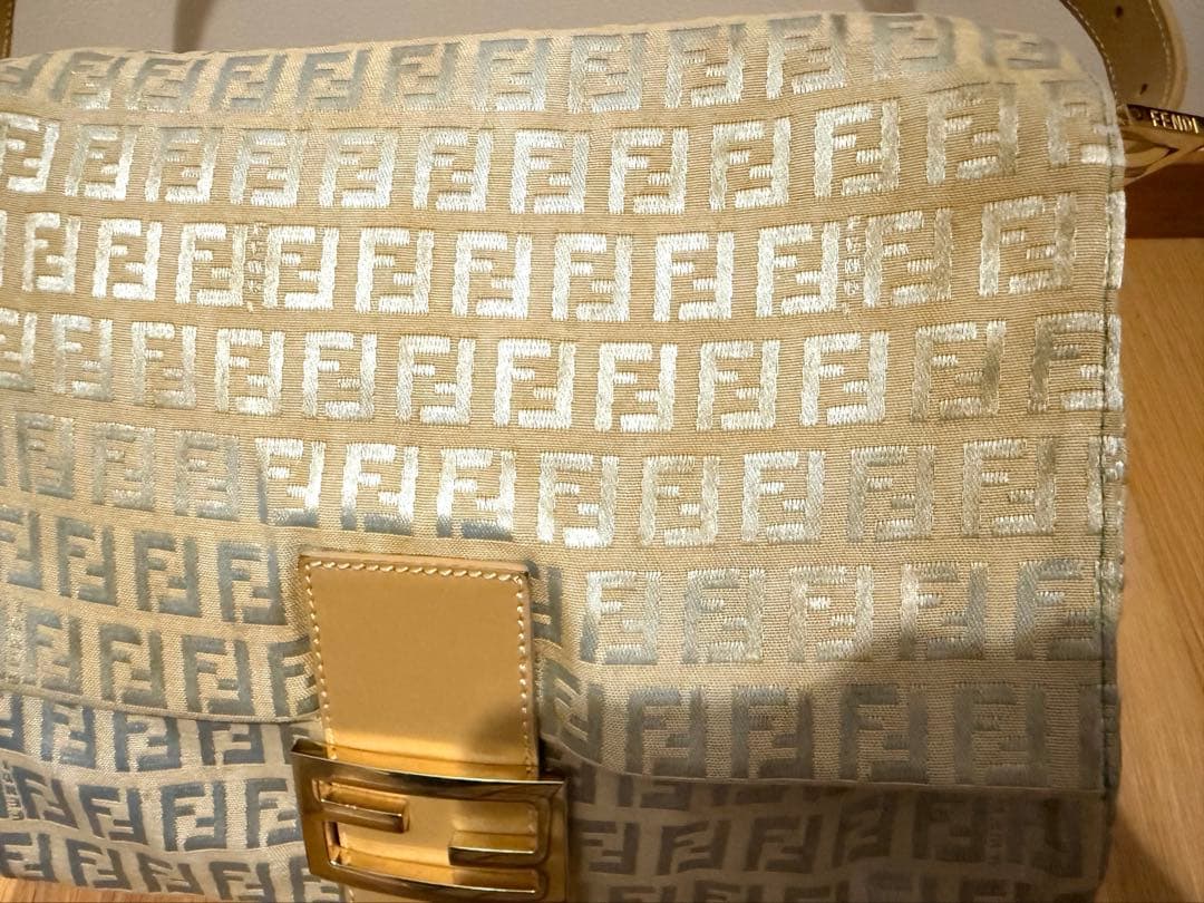 【レアカラー】FENDI ズッカ柄マンマバケット ワンショルダーバッグ