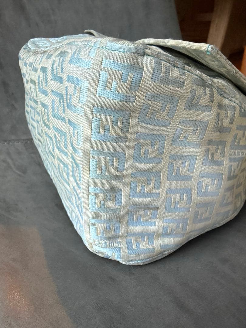 【レアカラー】FENDI ズッカ柄マンマバケット ワンショルダーバッグ