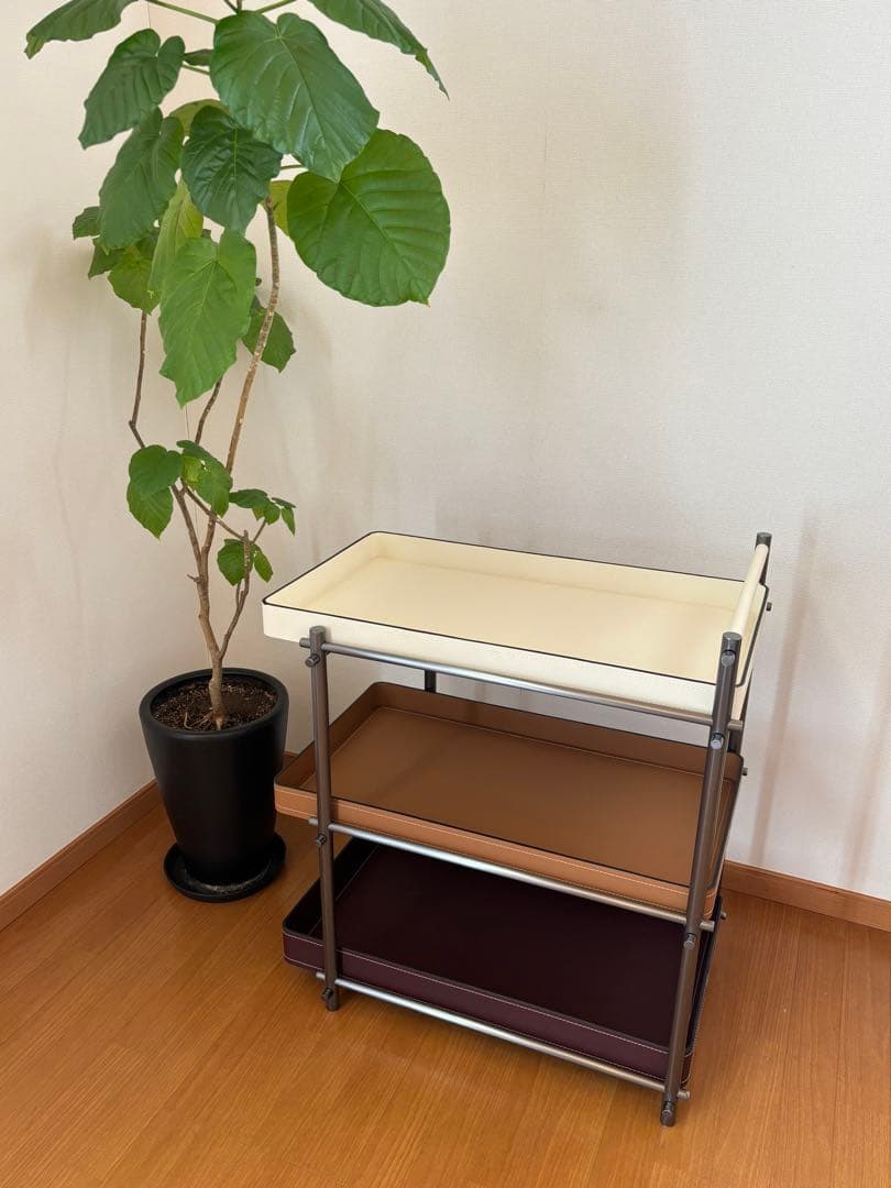海外輸入　3段 スクエアトレー 収納ラック　サイドテーブル　キャスター付きワゴン