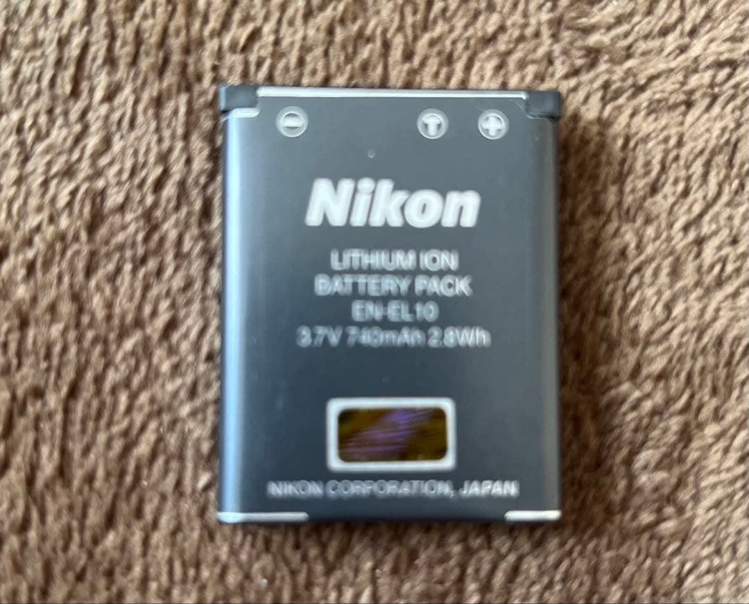 Nikon ニコン　COOLPIX S230 クールピクセル　デジカメ　コンデジ