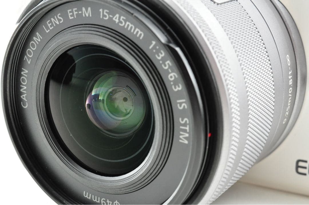 美品 Canon EOS Kiss M レンズキット 自撮りOK Wifi搭載