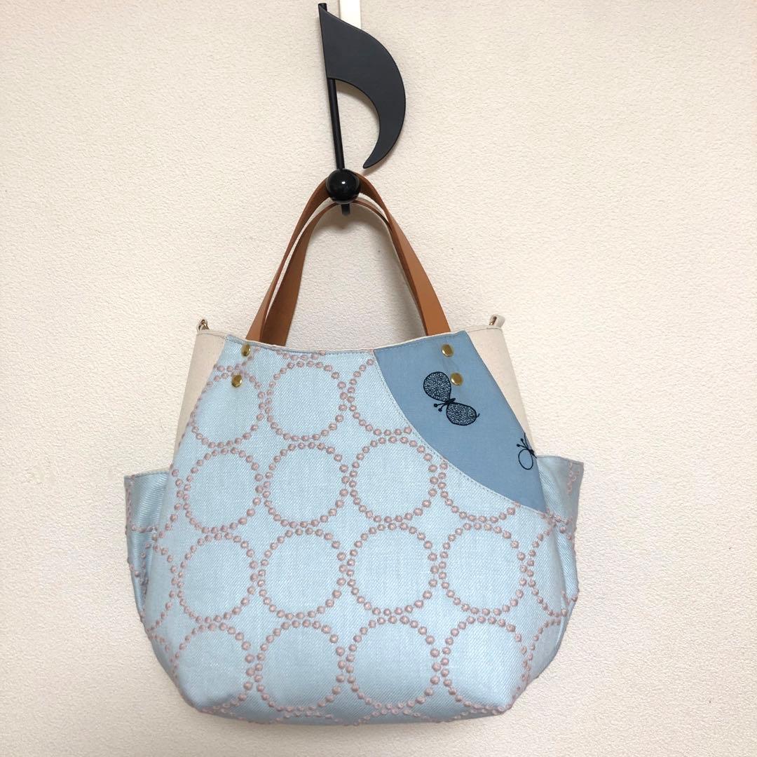 バルーンバッグ（M）ミナペルホネン 《タンバリン&choucho》Blueヌメ革