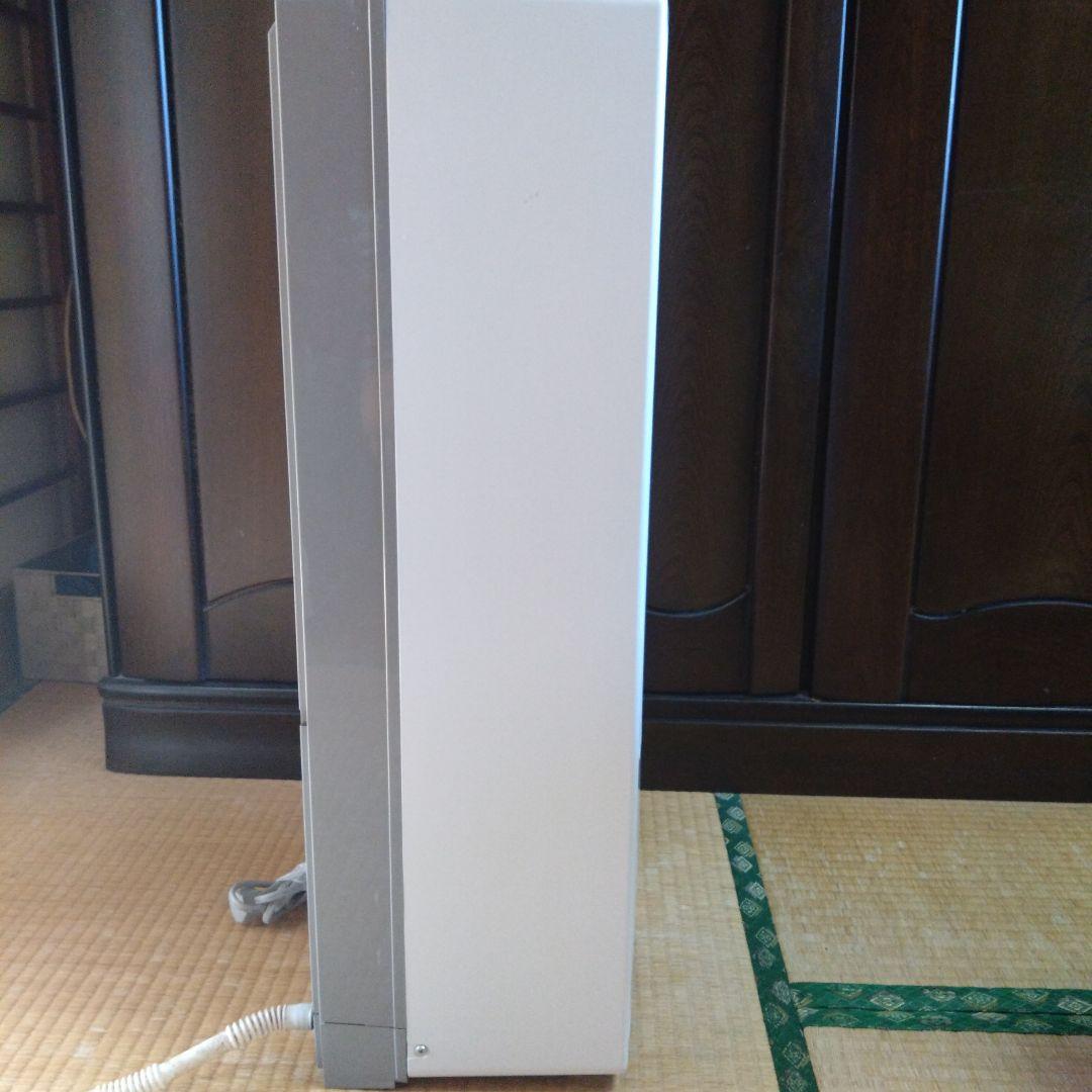 Haierの21年製窓型クーラーです。