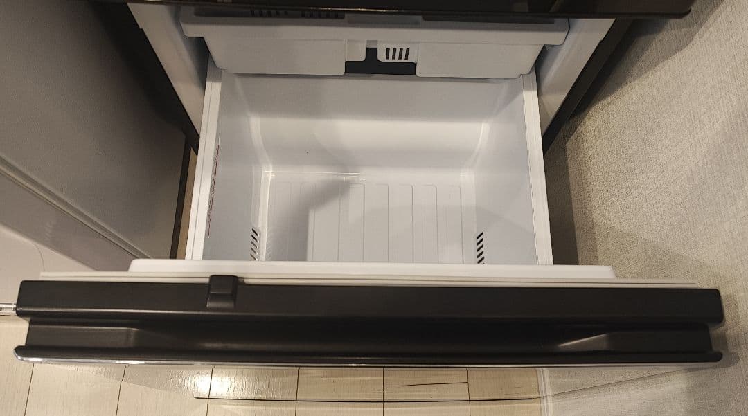 三菱電機 冷蔵庫272L グロッシーブラウン MR-CX27D-BR