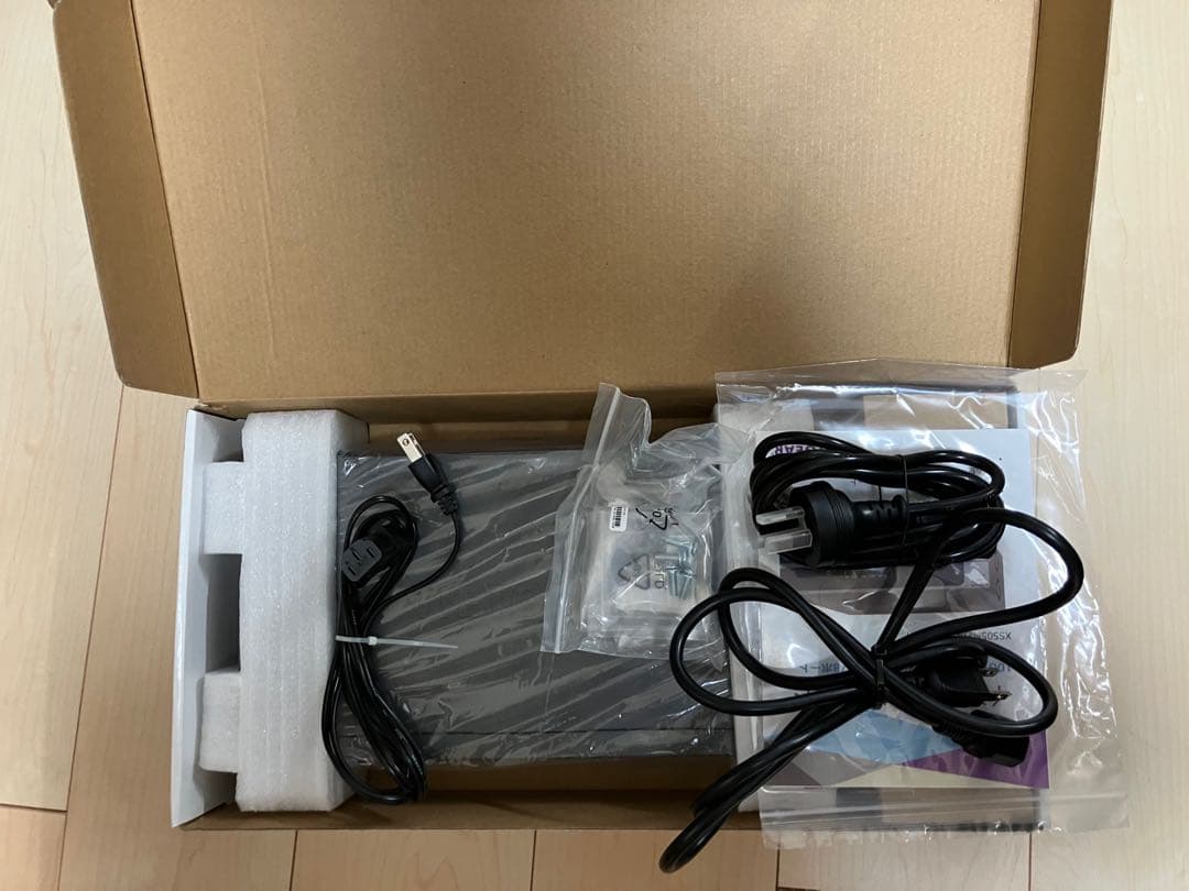 XS508M ネットギア10Gスイッチングハブ 元箱あり マウンタあり おまけ付