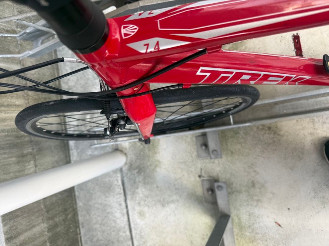 TREKレッド スポーツサイクル Xindaサドル Wellgoペダル