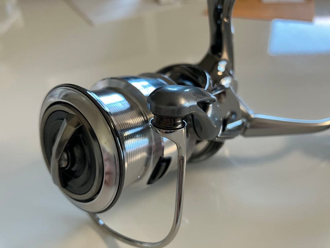 エースさま専用ダイワ　22イグジストLT2000S-H 純正スプール付