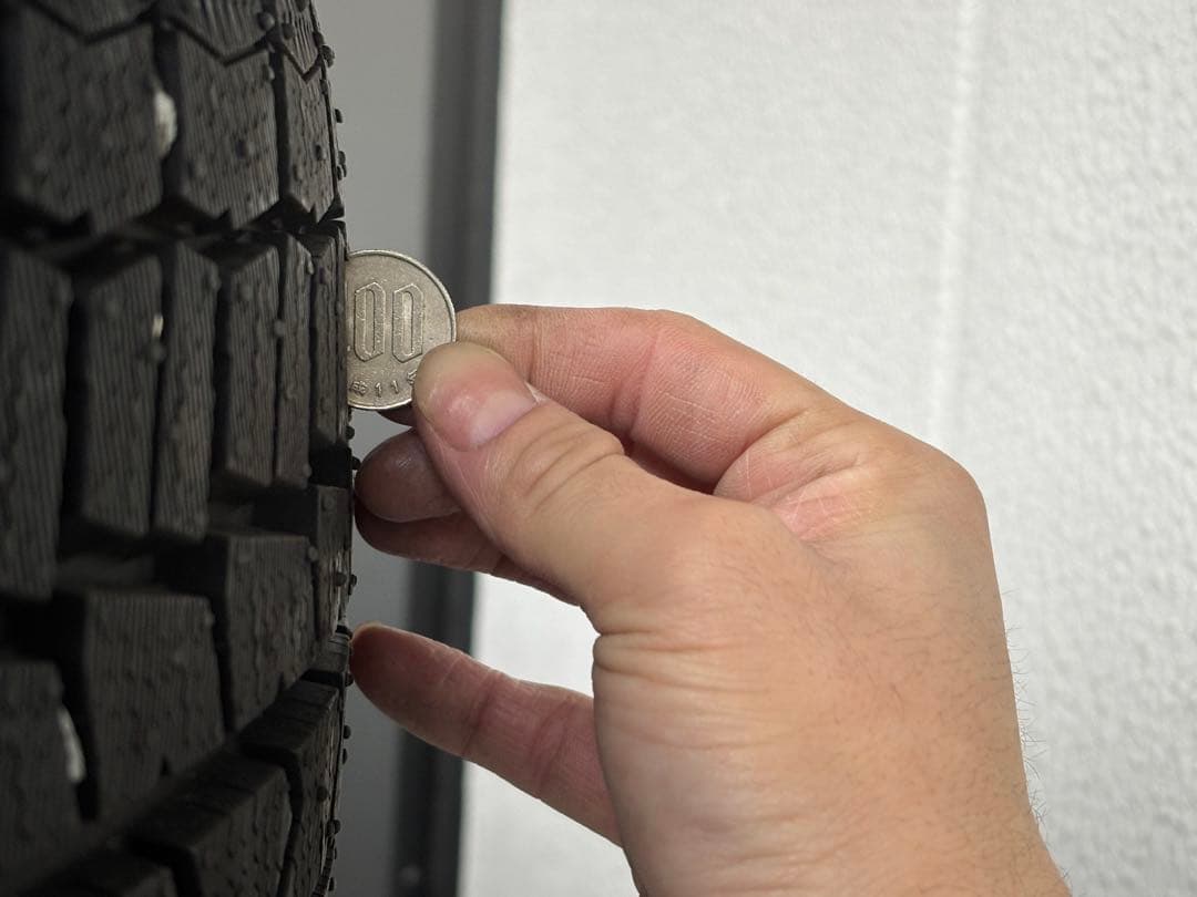 （スタッドレス2ヶ月のみ使用）ライズ、ロッキー