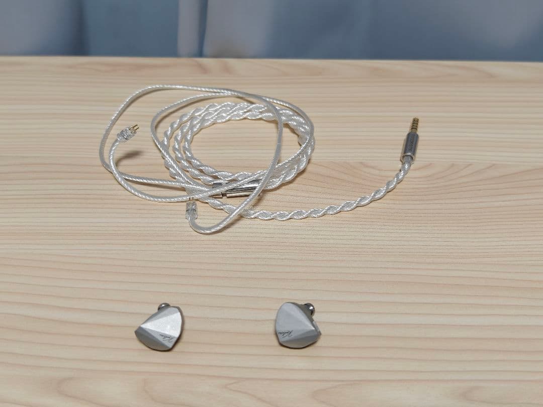 イヤホン Moondrop Kadenz