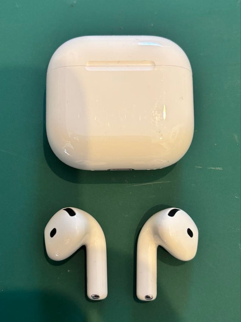 AirPods 4 (ANC) ホワイト