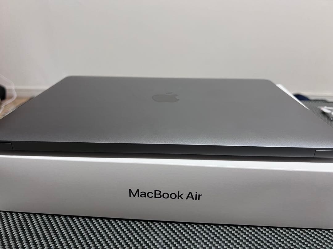 MacBook Air M1 2020 【8GB/256GB】13インチ