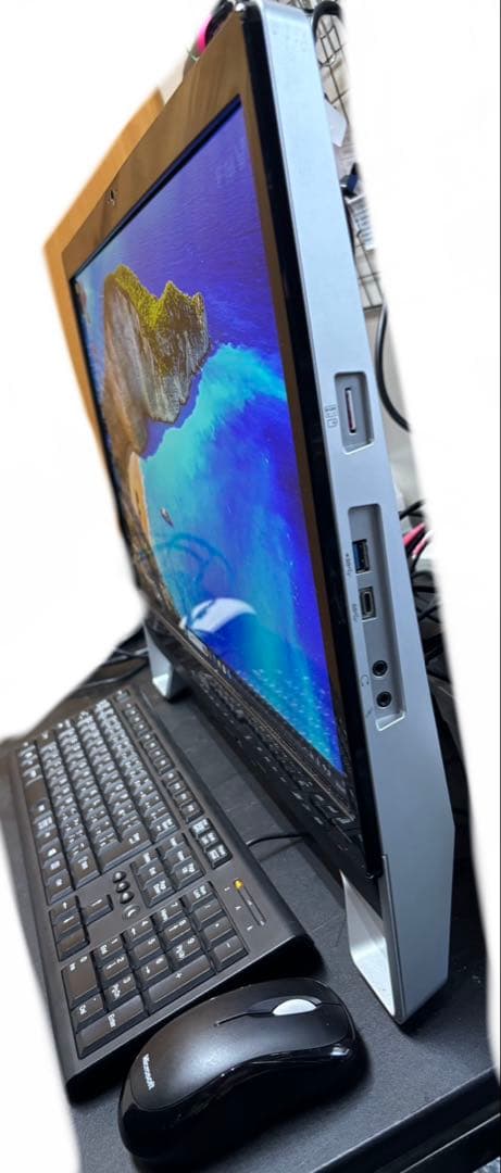 492 高性能＆大画面「ESPRIMO FH77/XD」Blu-ray搭載