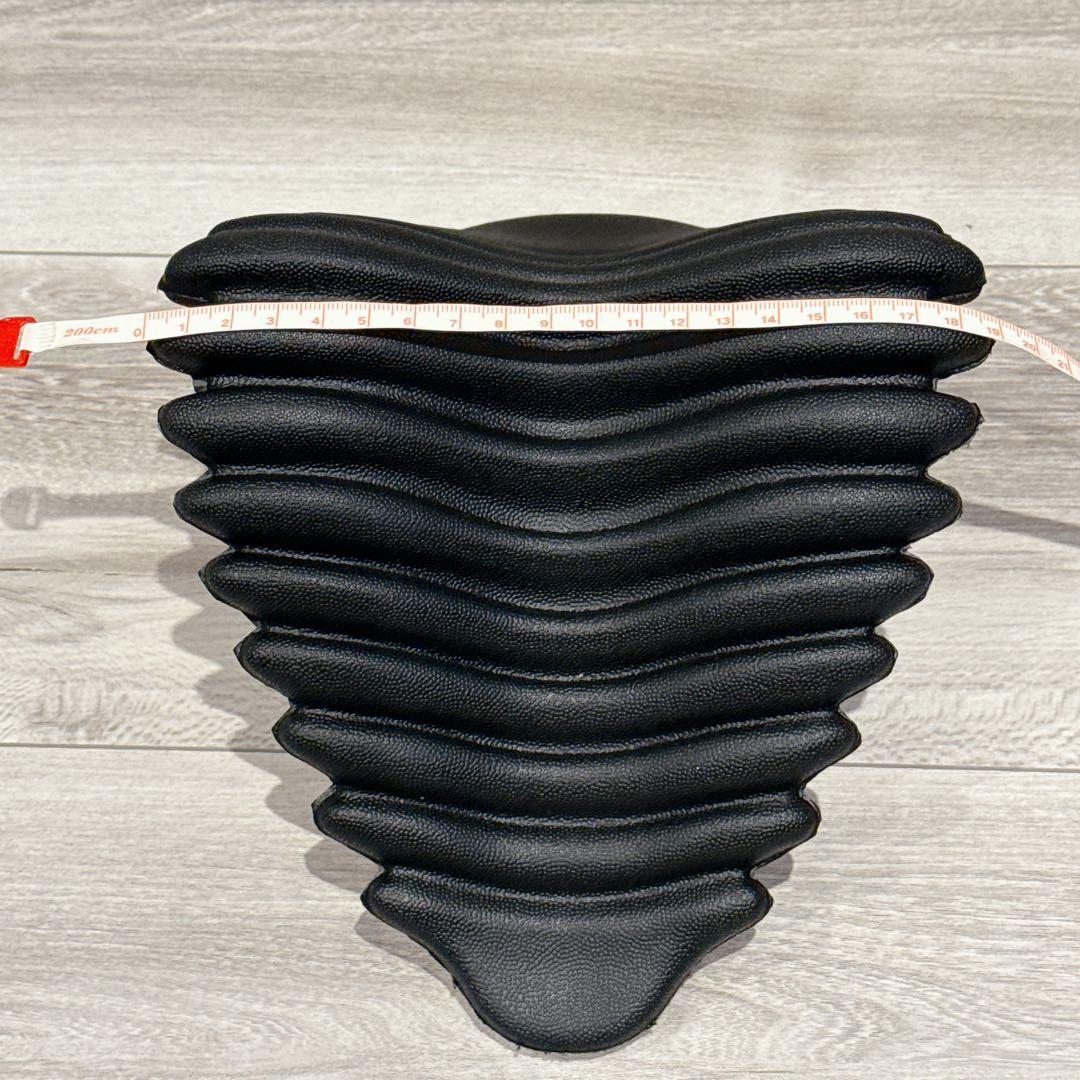 〆ブラック 首枕 ネックピロー 自宅で寝るだけ10分 ストレッチ 首こり 肩