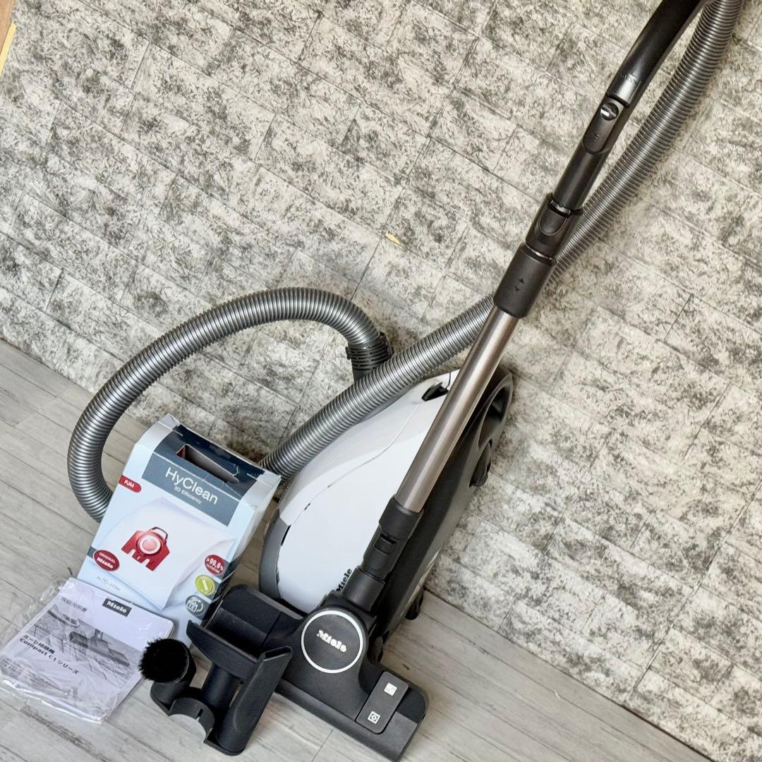 掃除機・クリーナー Miele Compact C1 Pure Suction SCA03
