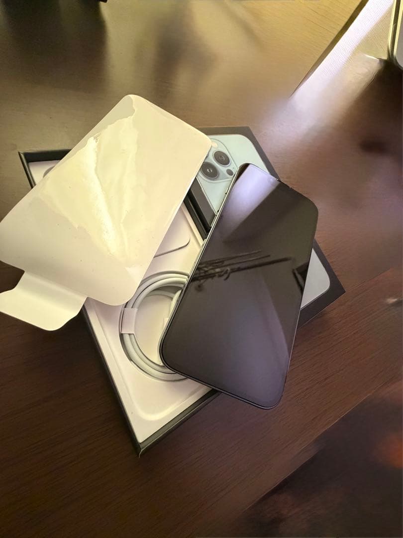 iPhone13Pro 付属品完備