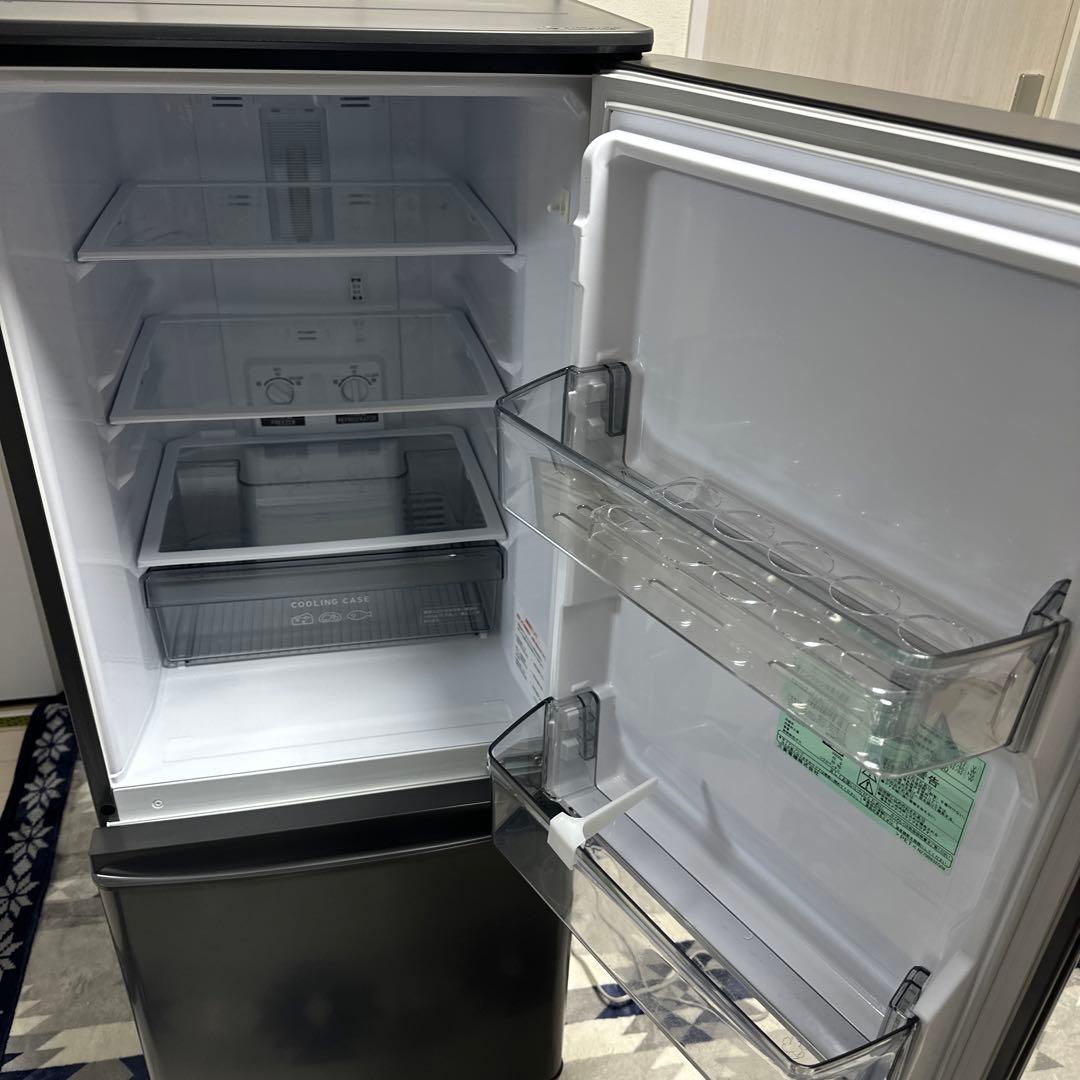 2024年製　美品三菱冷蔵庫146L