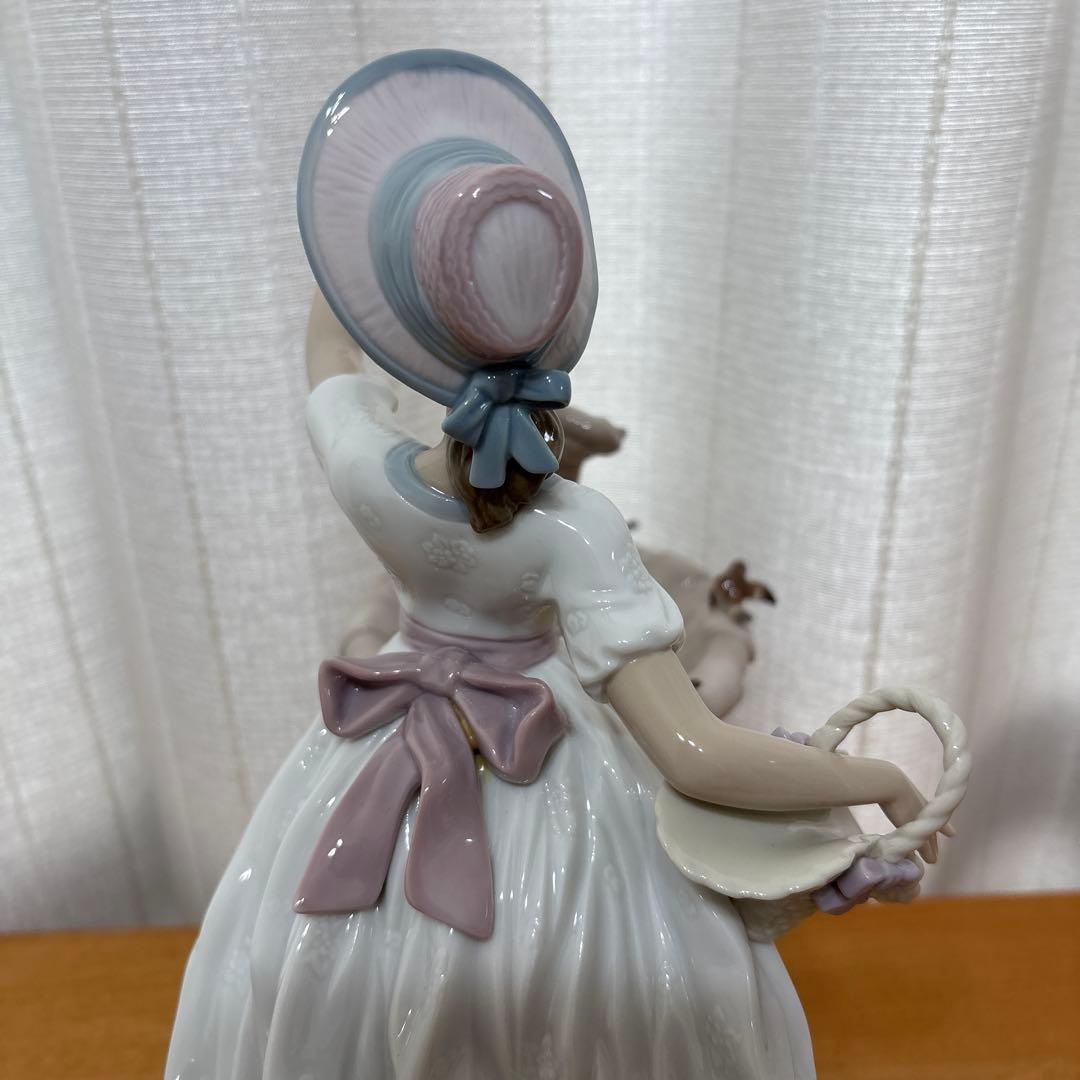リヤドロLLADRO 「春を告げる小鳥たち」　 新品