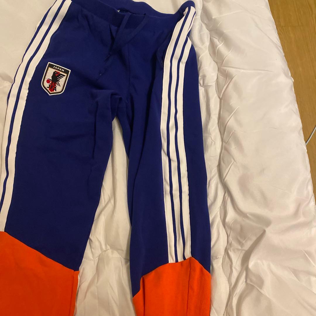アディダス　2026年サッカー日本代表　スウェットパンツ