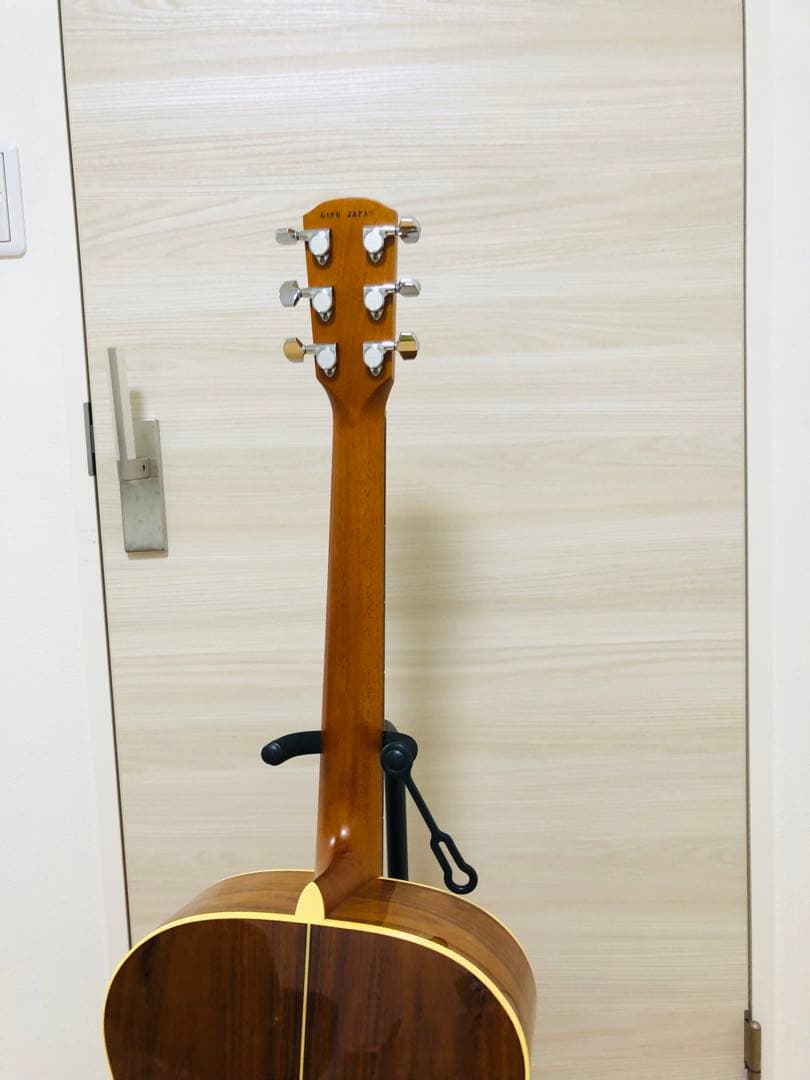 日本の熟練職人が手がける高品質アコースティックギターK.Yairi SBL-1A