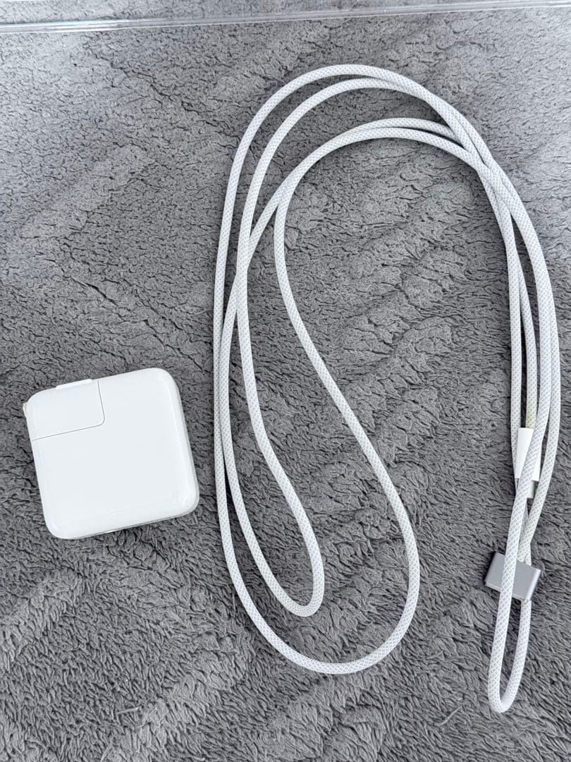 Apple MacBook Air 13.6インチ スペースグレー (M2)