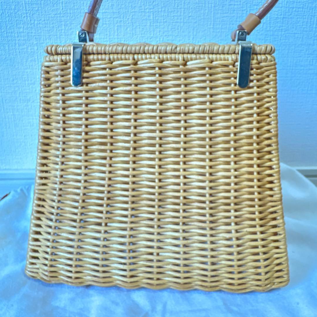 ルヴァトーレフェラガモガンチーニ ストロー かごバッグ　ロゴ ハンドバッグ