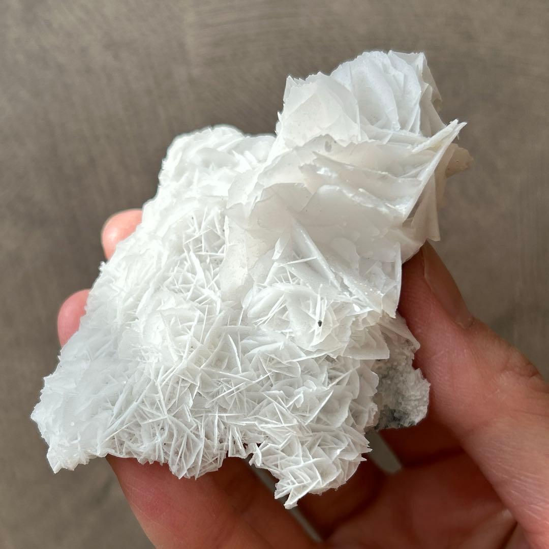 高品質　ホワイトローズカルサイト　白薔薇　カルサイト　ヤオガンシャン産