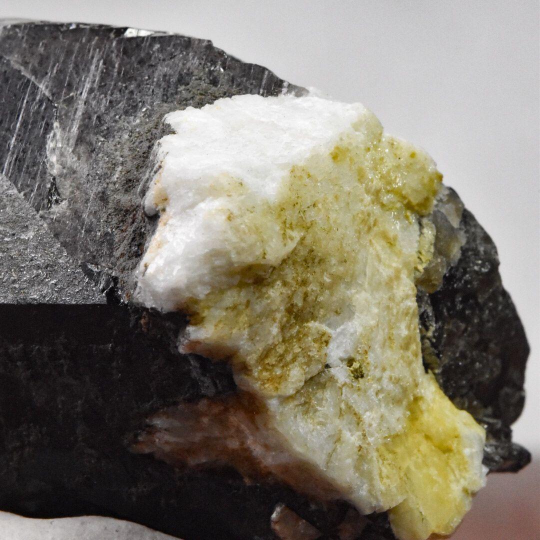 最新産出！ 岐阜県中津川市蛭川田原産 モリオンに近いスモーキークォーツ01