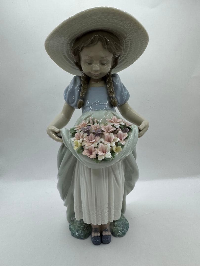 LLADRO リヤドロ たくさん摘めたよ 6756 フィギュリン オブジェ 置物