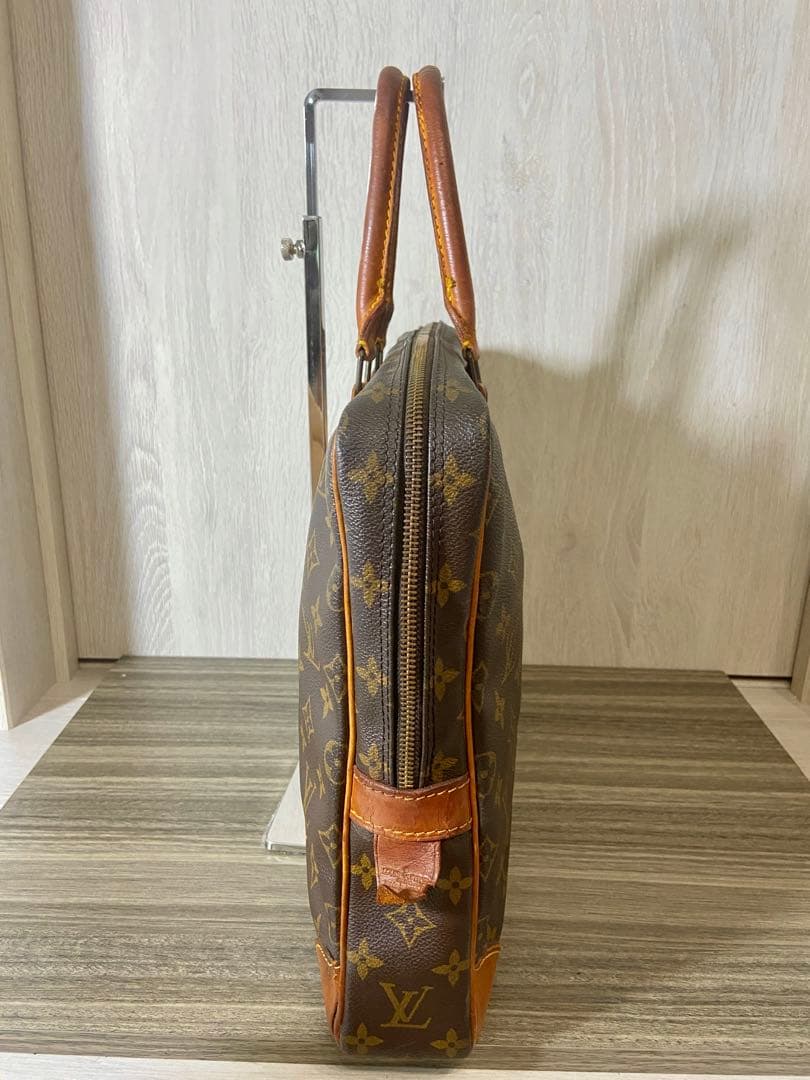 ルイヴィトン　モノグラム ポルトドキュマン　ヴォワヤージュ ビジネスバッグ　茶色