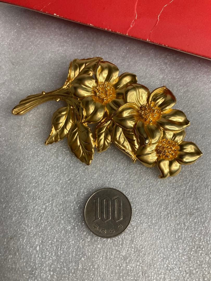 Z）KENZO 花束 大きい ブローチ ケンゾー アクセサリー フラワー