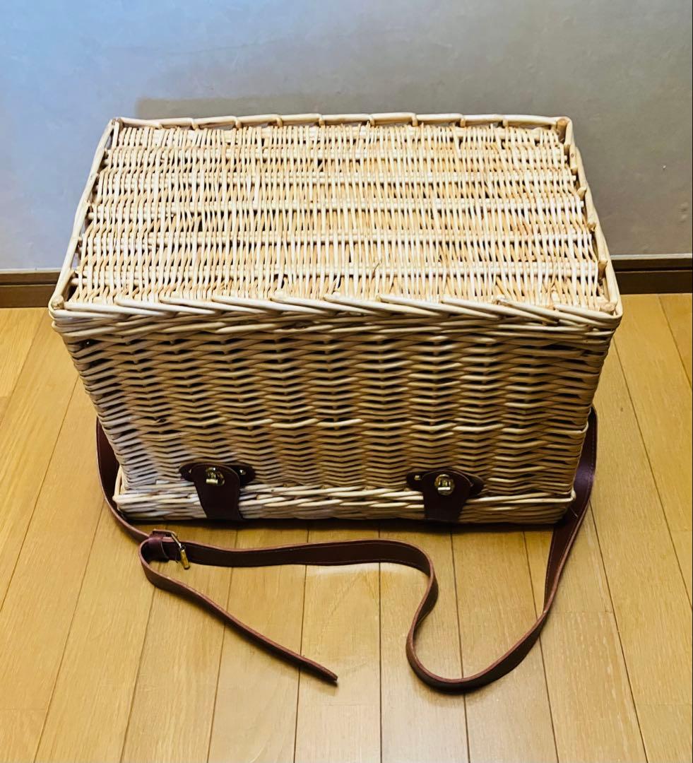 バスケット フタ付 緑中布あり　北欧 藤 ラタン ピクニック カゴ　多用途
