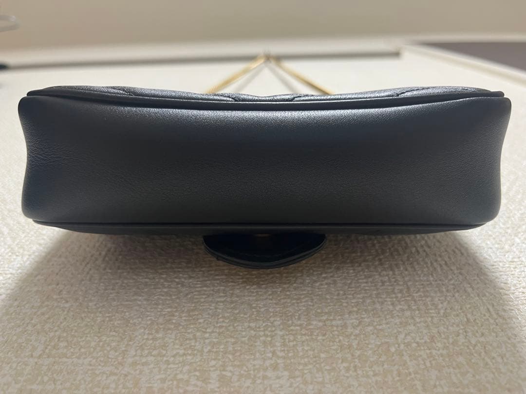 【美品】GUCCI グッチ　キルティングミニショルダーバッグ黒　GGマーモント