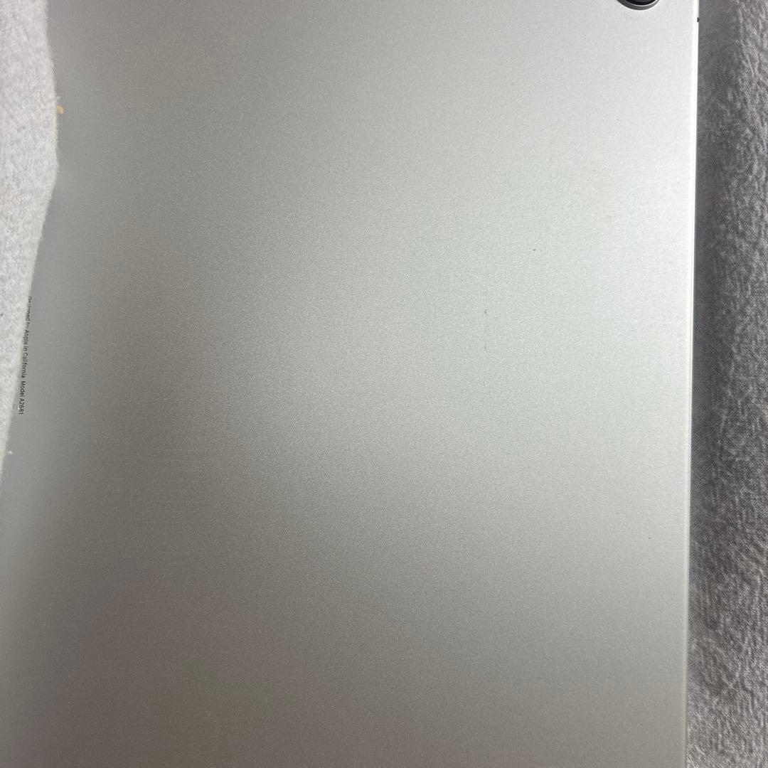 MacBook Air (M2, 2022)13.6インチ　A2681