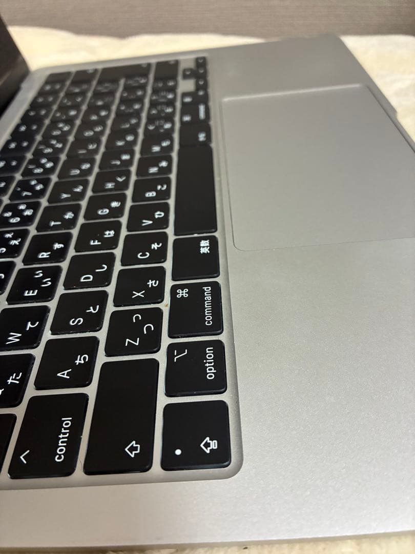 MacBook Air (M2, 2022)13.6インチ　A2681