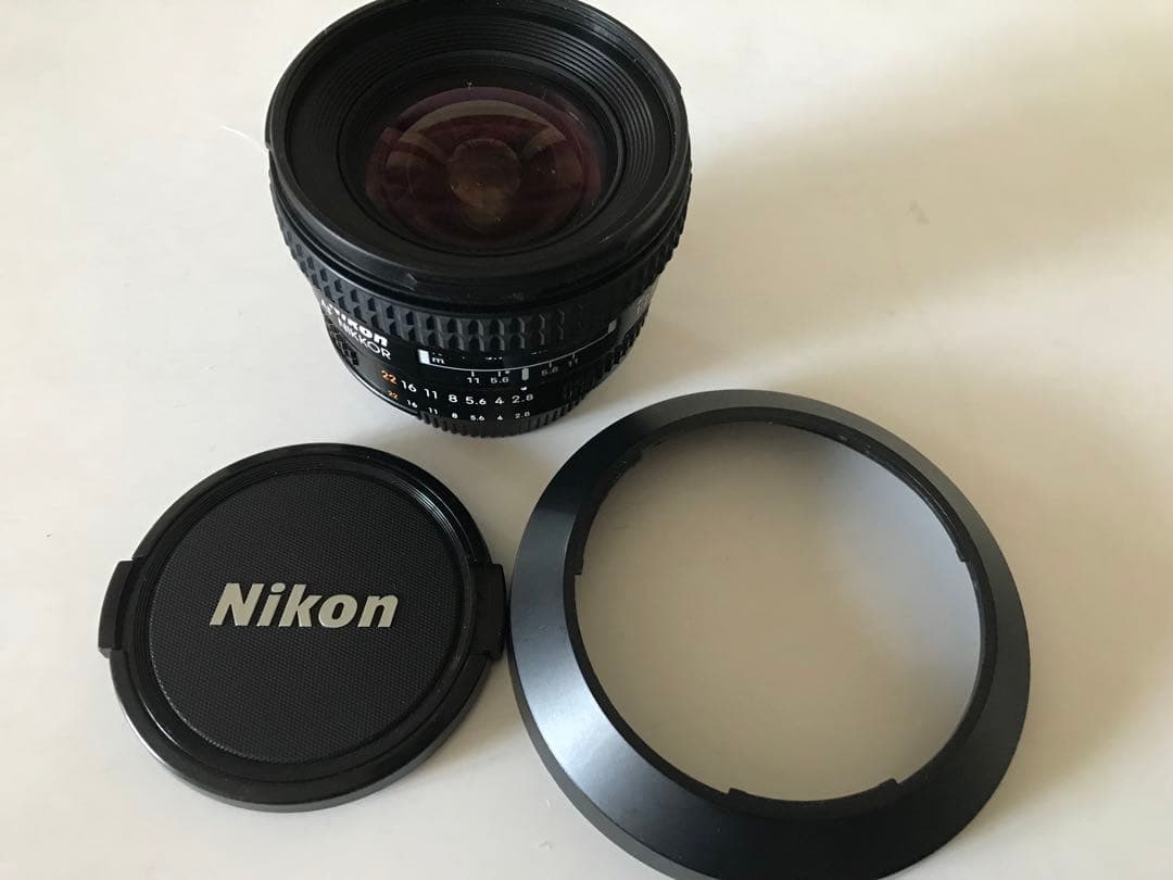 Nikon 20ミリ単焦点レンズ　f2.8