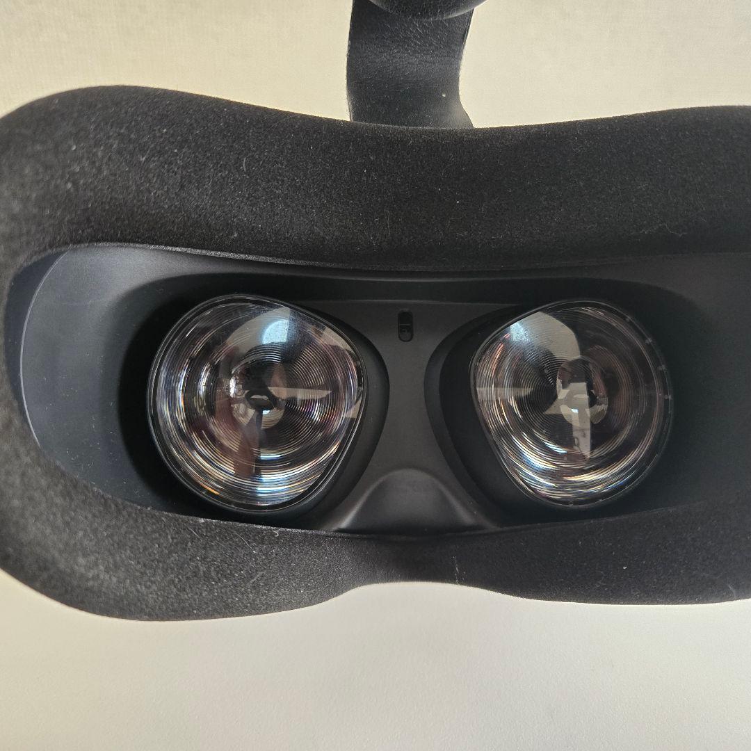 ヘッドホン  Quest 2 128GB & Anker charging dog