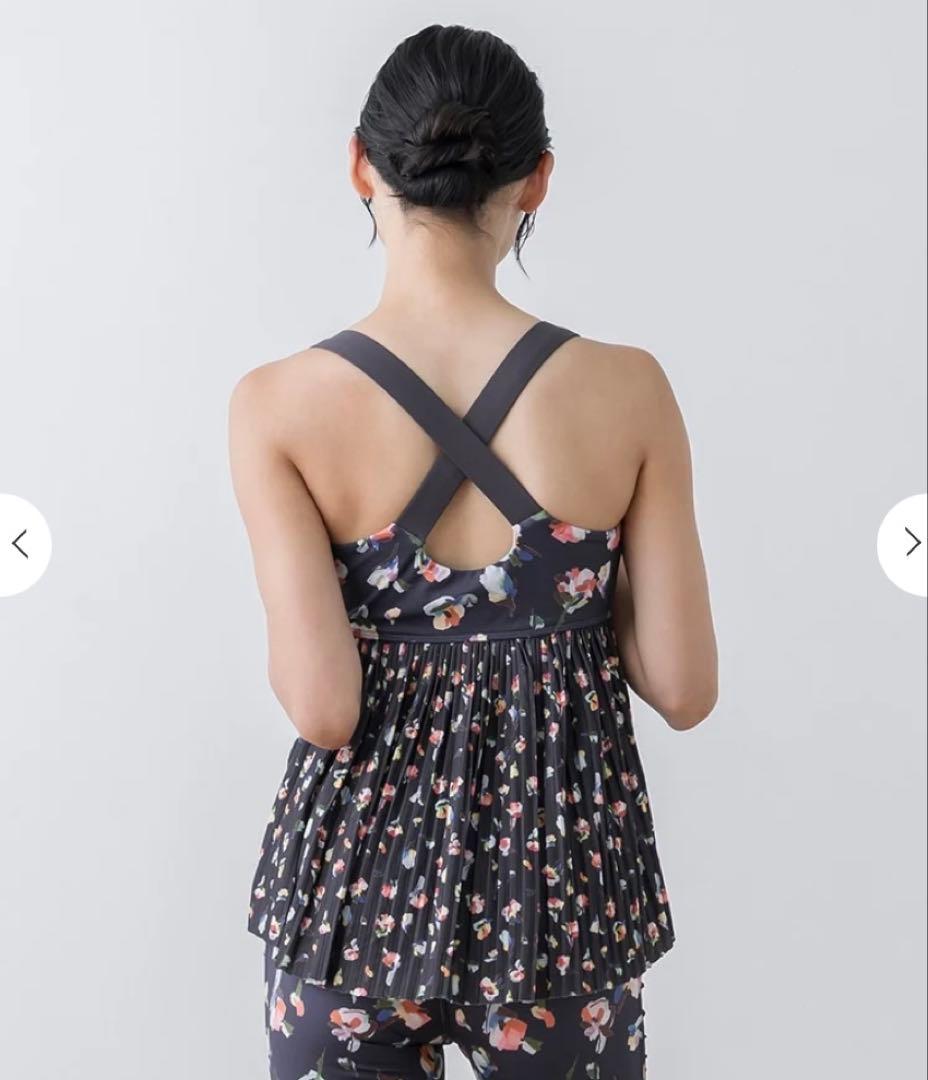 【SUKALA】ローズプリントプリーツタンクトップ　Mサイズ