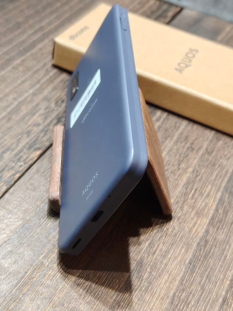 美品 AQUOS wish3 SH-53D SIMフリー スマホ