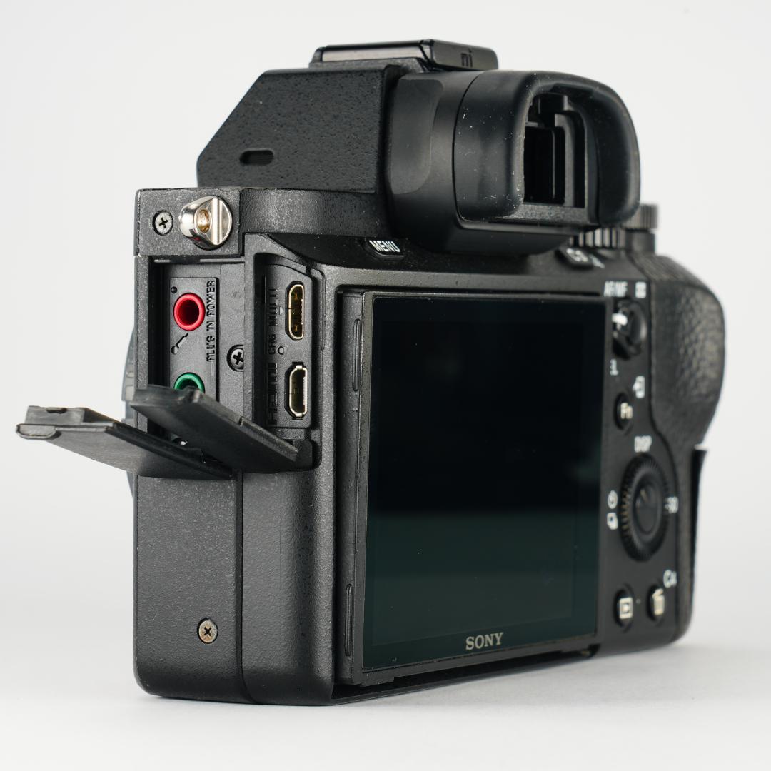 美品！SONY α7II完全セット 8798回 フルサイズデビューに最適