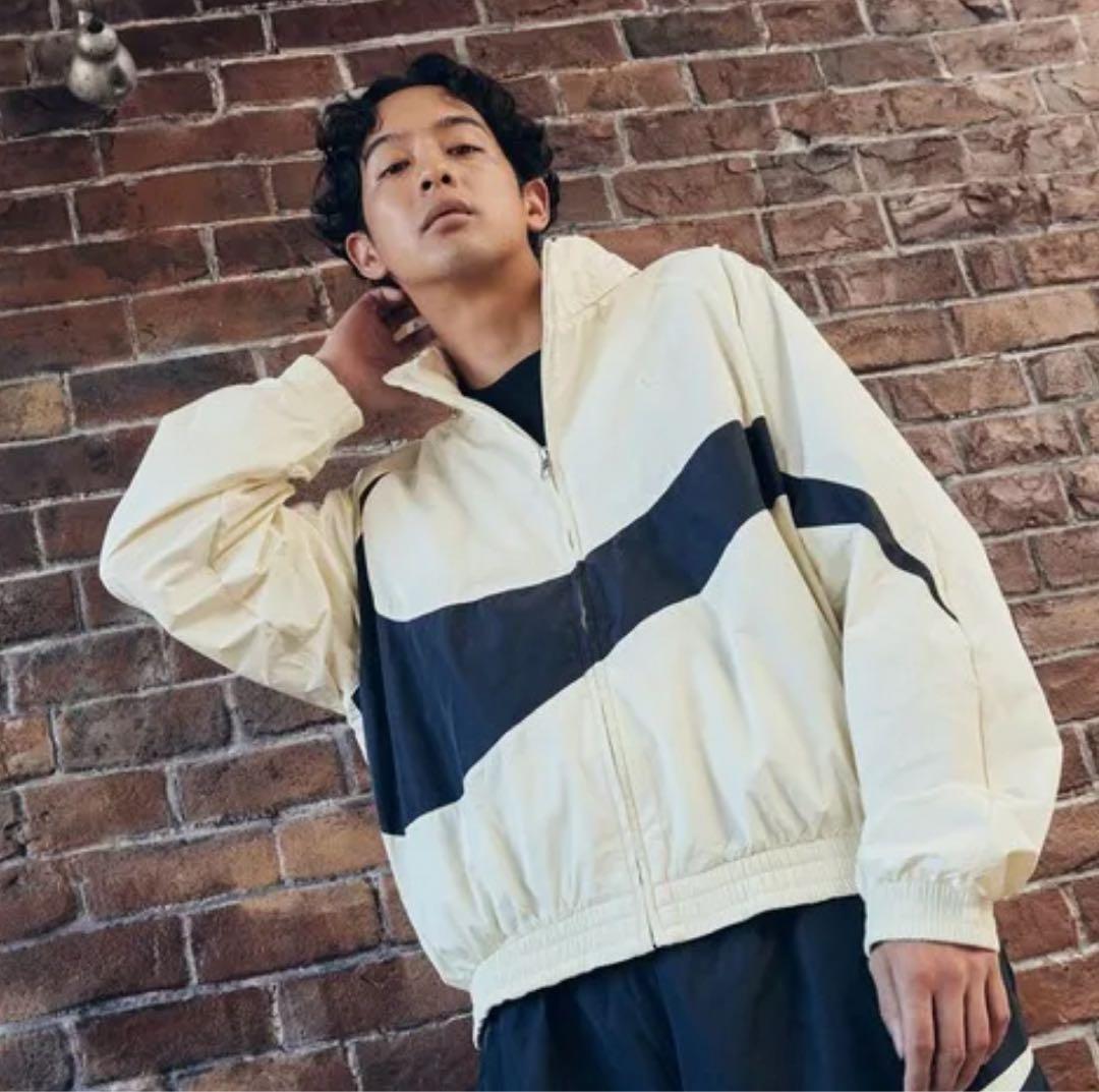 S ナイキ ナイロンジャケット セットアップ ビッグスウォッシュ　上下セット