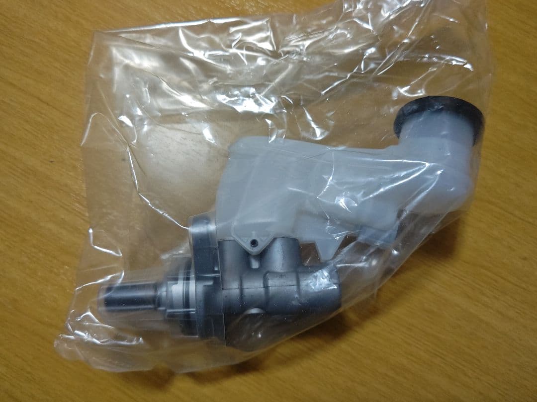 ダイハツ純正部品ブレーキマスターシリンダーAssy 47201-B2191