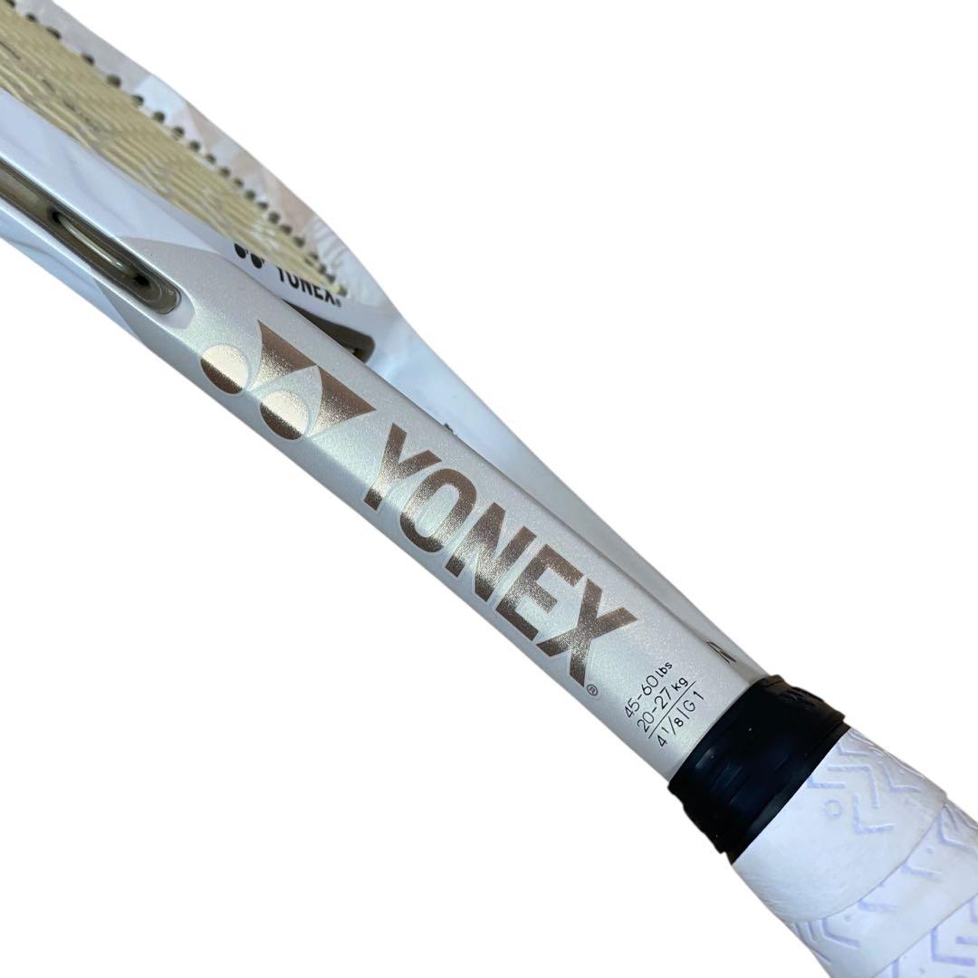 ≪美品≫YONEX Vコア 100 G1 サンドベージュ 07VC100 硬式