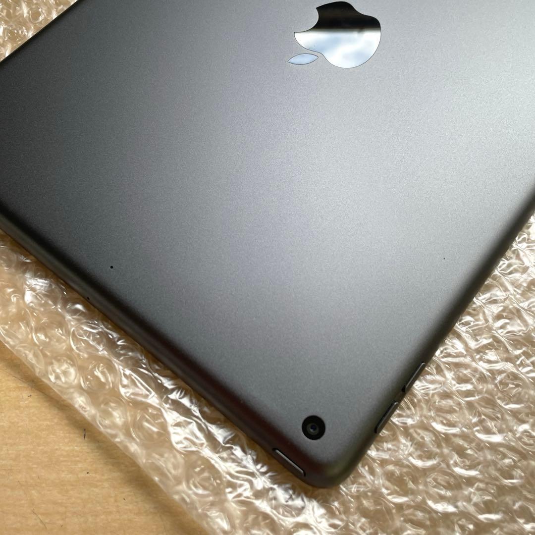 iPad 第8世代　A2270 Wi-Fiモデル　スペースグレイ　32GB