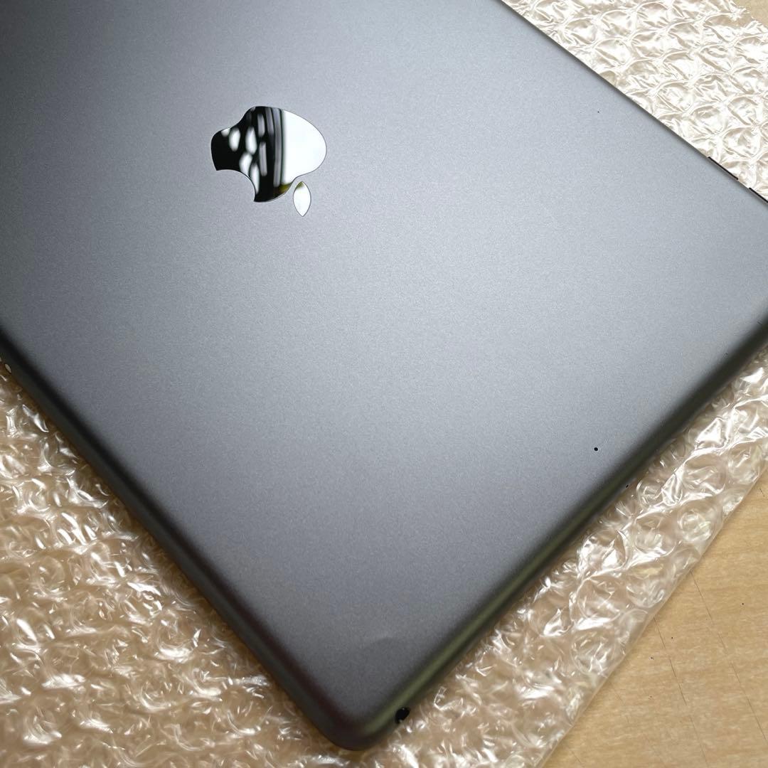 iPad 第8世代　A2270 Wi-Fiモデル　スペースグレイ　32GB